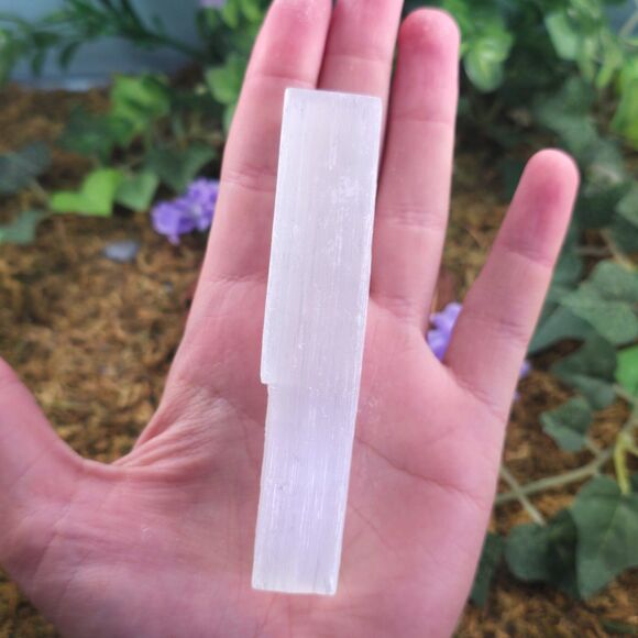 Small Raw Selenite Stick, Wand #38 - Picture 3 of 3